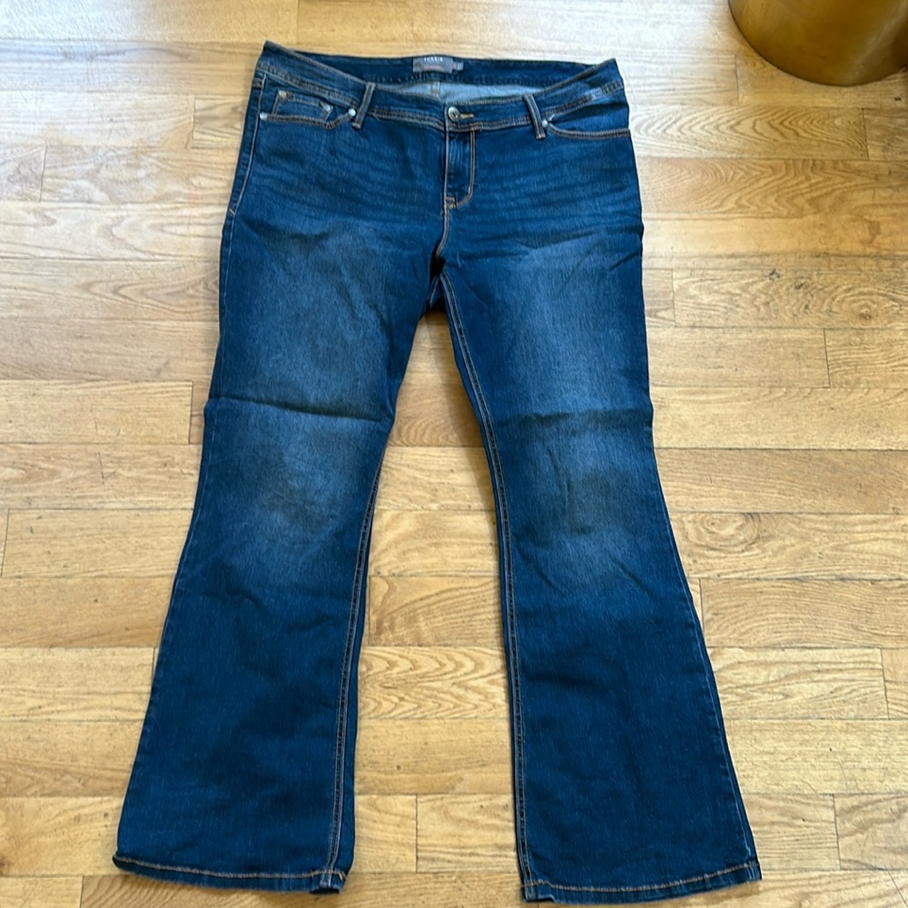 Torrid Luxe Slim boot cut jeans. Size 16 R